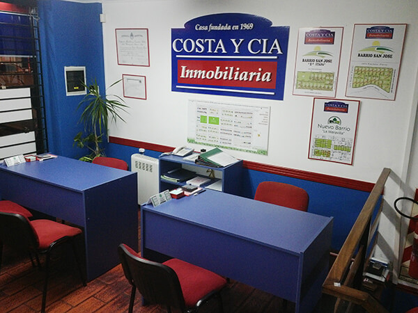 Costa y Cia Local