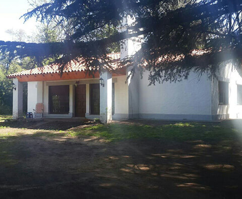 EXCELENTE QUINTA A 3 CUADRAS DEL CRUCE CASTELAR