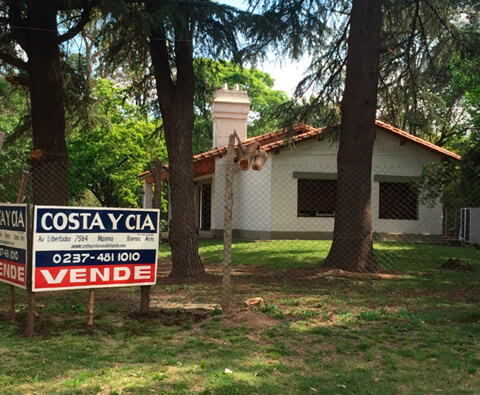 EXCELENTE QUINTA A 3 CUADRAS DEL CRUCE CASTELAR