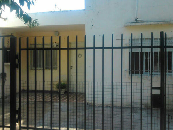 Venta de casa en El ceibo 2486, entre bouchard y castilla.-