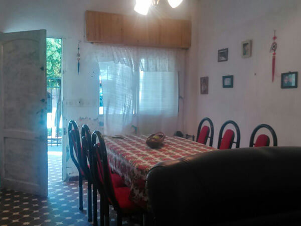 Venta de casa en El ceibo 2486, entre bouchard y castilla.-