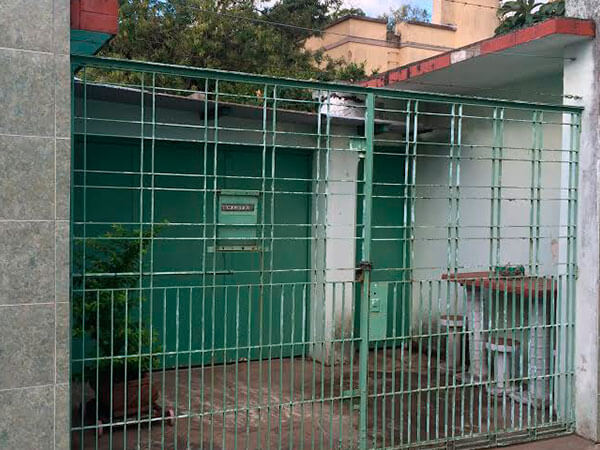 VENTA DE INMUEBLE F.2453. JUNIN 2373 E/MAIPU Y ROSARIO.- BARRIO 'MARILO'. MORENO.-