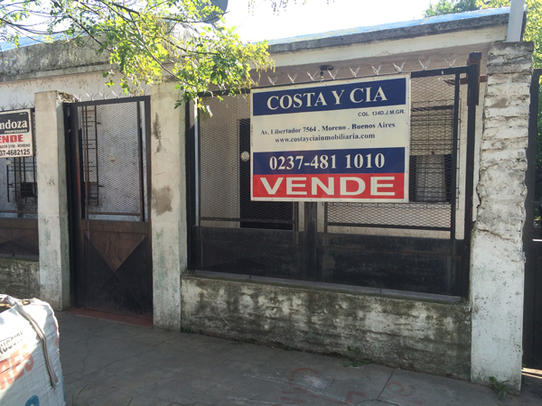 VENDE CASA     F. 2525