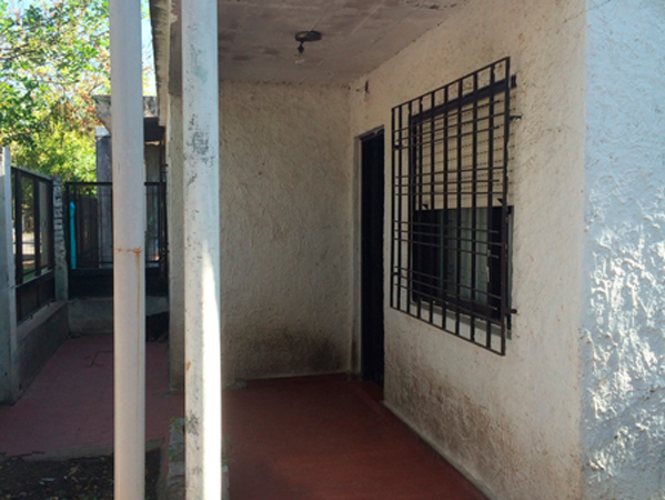 VENDE CASA     F. 2525