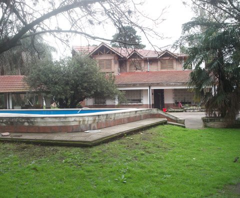 Venta de casa quinta sobre Reconquista 3630