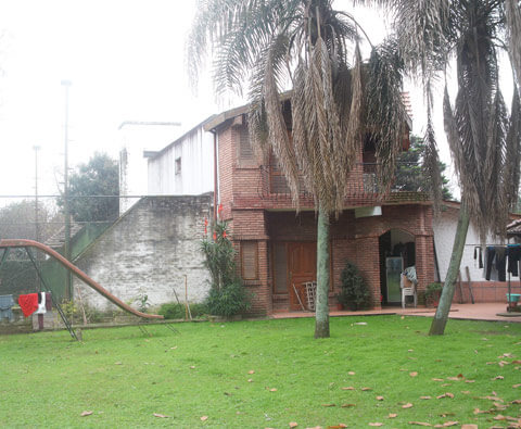 Venta de casa quinta sobre Reconquista 3630